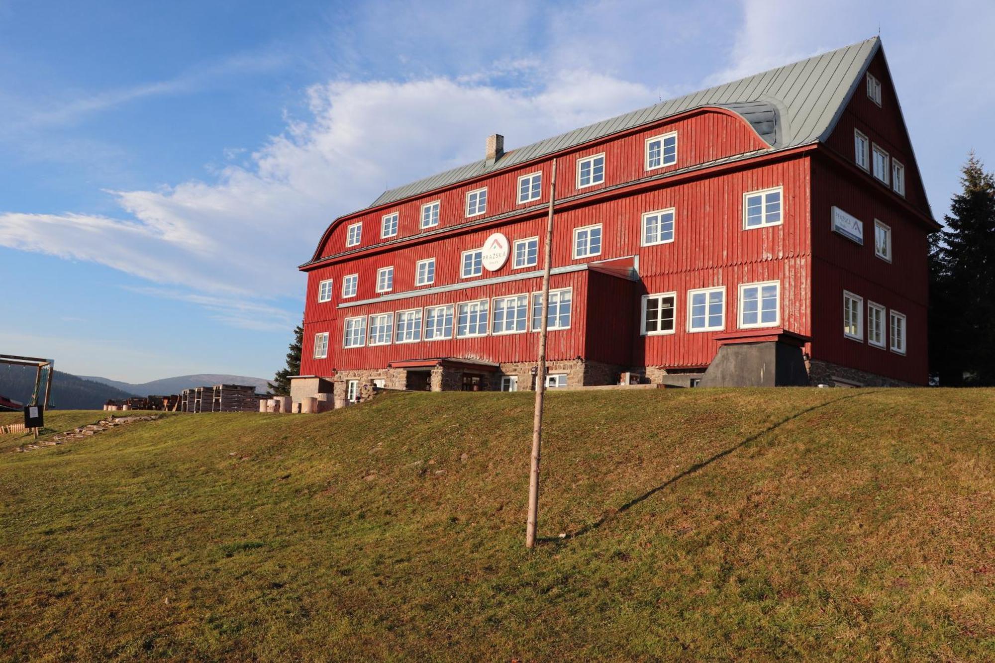 Prazska Bouda Hotel Пец под Снежко Екстериор снимка