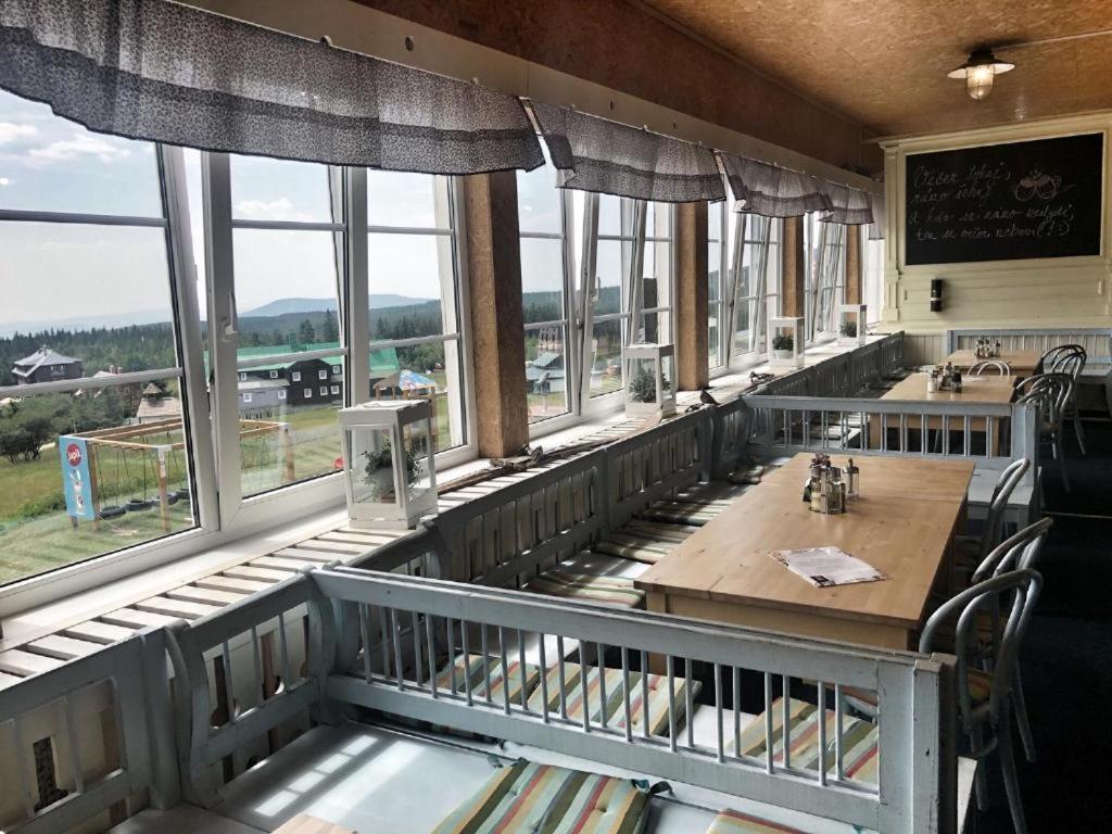 Prazska Bouda Hotel Пец под Снежко Екстериор снимка