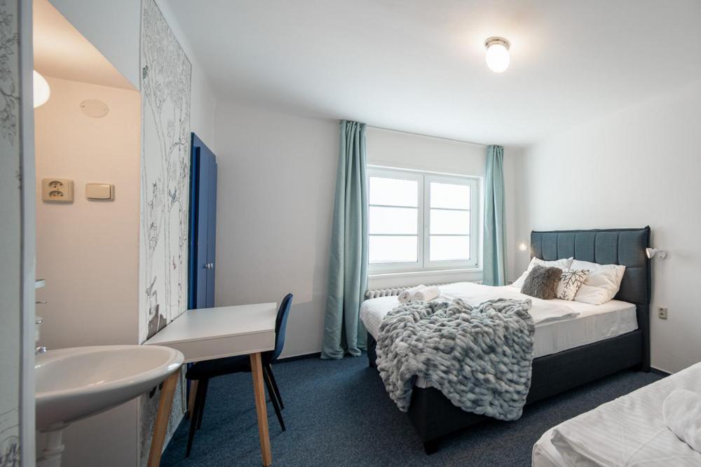 Prazska Bouda Hotel Пец под Снежко Екстериор снимка